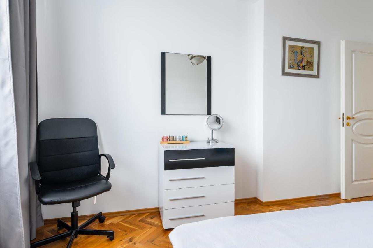 Vitosha Str 2Bd White & Blue Apt By Flat Mаnager Σόφια Εξωτερικό φωτογραφία