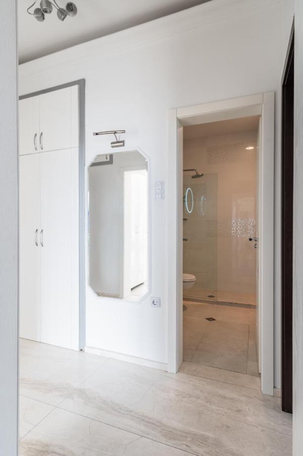 Vitosha Str 2Bd White & Blue Apt By Flat Mаnager Σόφια Εξωτερικό φωτογραφία